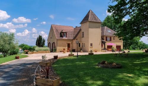 Walnut and Chestnut Gites - Location saisonnière - Mauzens-et-Miremont