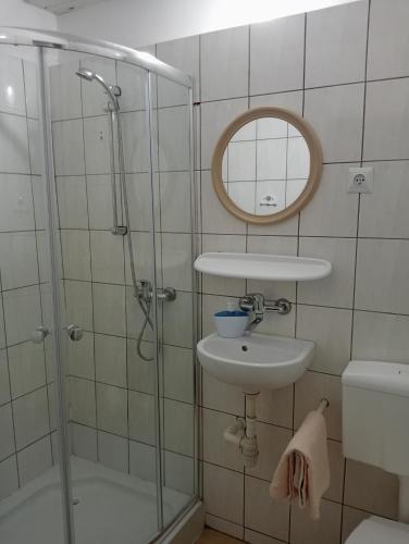 Single Room with Private Bathroom