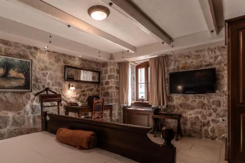 Old Stone Villa Talići Hill - image 14