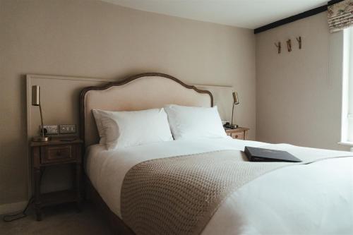 The Woolpack Hotel - image 4