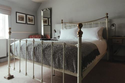 The Woolpack Hotel - image 12
