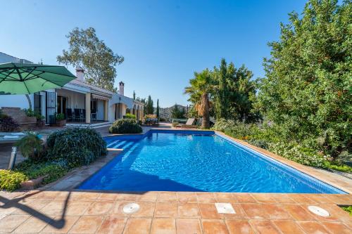 Villa with Garden View