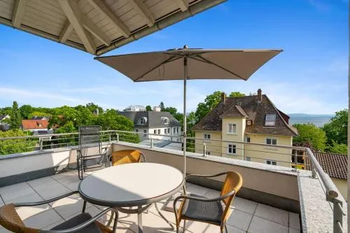 Sonnige Penthousewohnung - ruhig und mit Seeblick in Friedrichshafen, Deutschland