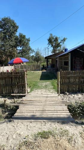 المنظر الخارجي, Nanu's Bardiya Homestay in Thakudwara