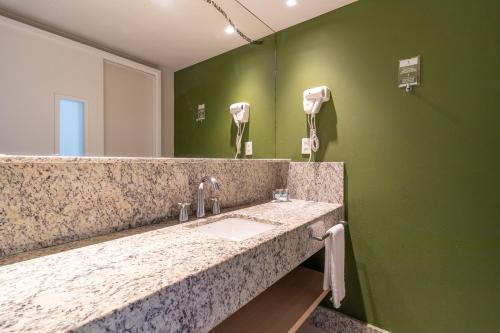Superior Suite image 1