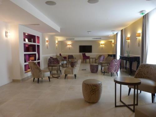 Bar/ Salón, La Bastide de l'Oliveraie in Croisette