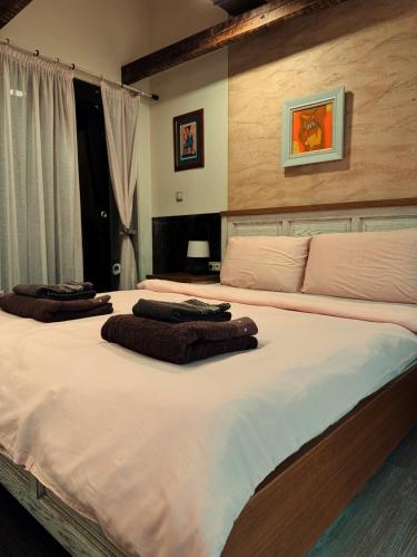 1 queen bed