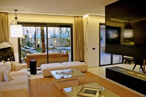 Villa magnifia avec piscine à 20 min de Marrakech - ARK Realty - image 11