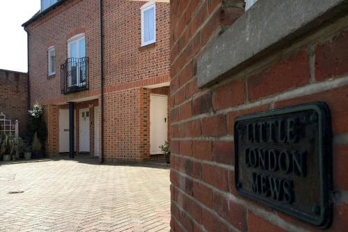 Central Chichester 3bd Mews House For Up To 6