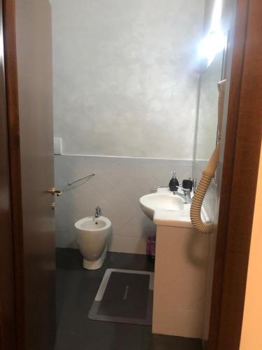 ALMA Rooms Appia, Roma (foto 7)