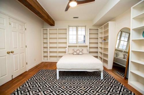 Farmville Modern Loft in Farmville, USA