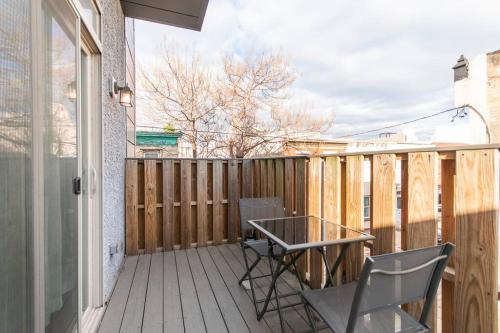 Huge 4 Bdrm - Roof Deck - Parking - Soak Tub! in Philadelphia, USA