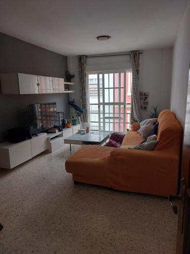 Beautiful 2-Bed Apartment next to Gibraltar — other in Calle San Jose, La Línea de la Concepción, 11300, Spain