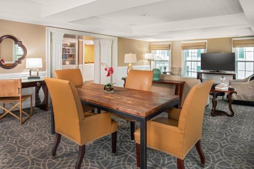 532880373 The Equinox Golf Resort & Spa