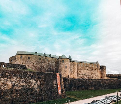 Appartement vue sur château-fort 3 étoiles - Location saisonnière - Sedan