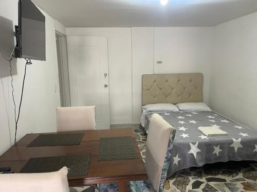Apartamento cómodo en laureles , céntrico y bien ubicado Apto 301, Medellín (Foto 3)