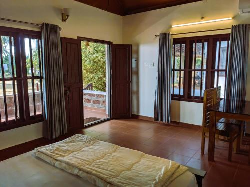 Baycliff Cottages - image 4