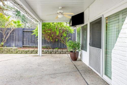 Modesto Vacation Home 6 Mi to Downtown!