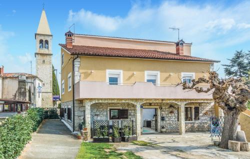 Gorgeous Apartment In Lovrecica With Kitchen