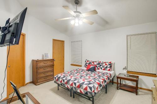 North Liberty Home about 11 Mi to University of Iowa! in Coralville, USA