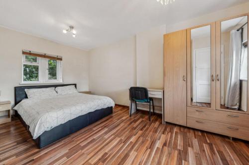 London Central Large Self Catering House