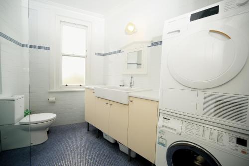 Coastal Penthouse at Coogee Beach - image 6