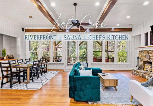 Riverfront Retreat: Sauna, Private Forest, 6 Falls in Cashiers, USA
