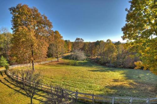 Rock Ledge Farms in Morganton, USA