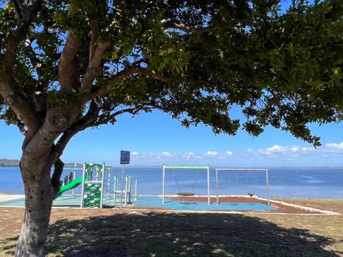 Hargraves Beach Cottage 50 meters to the beach in Noraville