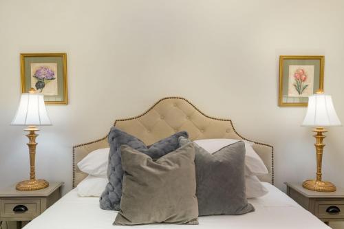 The Alexandre Room Type - One-Bedroom Apartment