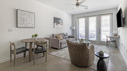 Landing Modern Apartment with Amazing Amenities ID1804X66 in Bee Cave, USA