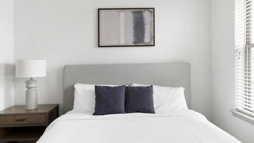 Landing Modern Apartment with Amazing Amenities ID1802X98 in Haltom City, USA