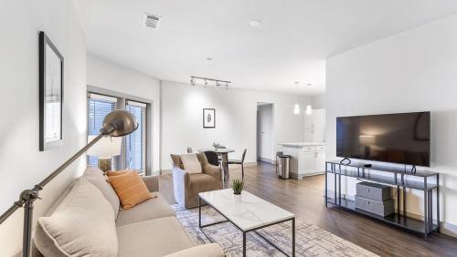 Landing Modern Apartment with Amazing Amenities ID1802X99 in Haltom City, USA