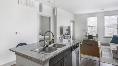Landing Modern Apartment with Amazing Amenities ID1802X97 in Haltom City, USA