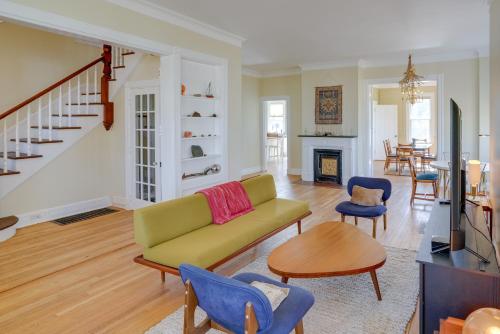 Pet-Friendly Hudson Home Near Won Dharma Center! in Hudson, USA