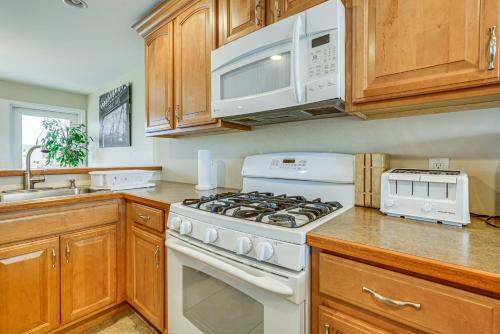 Atlantic City Bayfront Retreat with Private Dock! in Atlantic City, USA