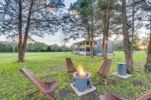 Private Schulenburg Cabin Near Winery!