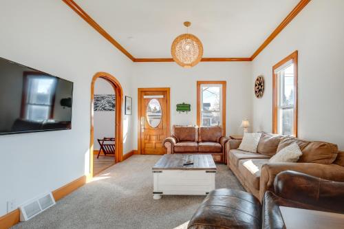 Pet-Friendly Minocqua Home Walk to Lake and Dining! in Minocqua, USA