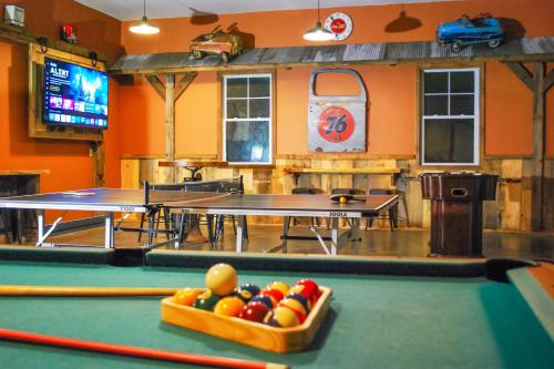 Lakefront Wisconsin Dells Home with Game Room - Wisconsin Dells