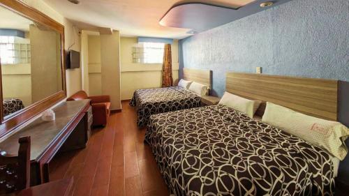 Hotel Plaza San Juan in Mexico City, Mexico