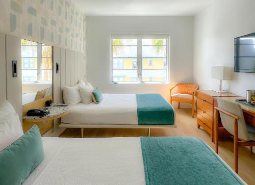 Partial Ocean View Two Double Beds image 3