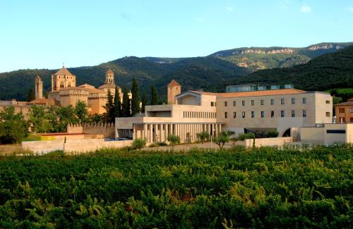 Accommodation in Poblet