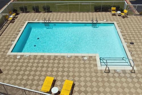 Fairfield Inn & Suites by Marriott Lawton - image 11