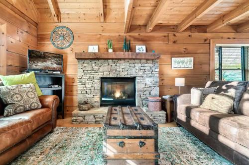 Views 1br15bath Pet-friendly With Hot Tub & Bbq in Pigeon Forge, USA