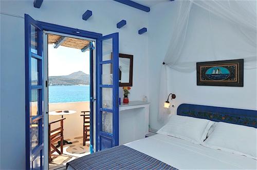 Blue Dolphin Antiparos Villas and Suites in Antiparos