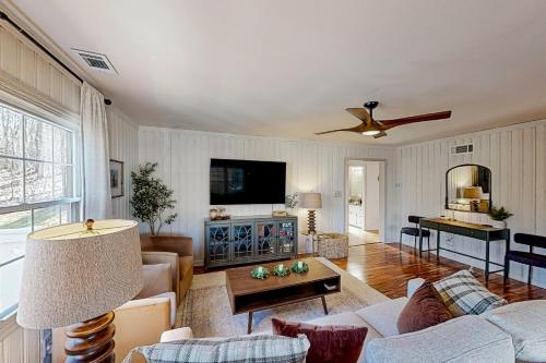 The Lakeway House in Buford, USA