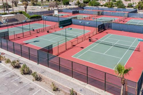 Country Club Comfort in Cathedral City, USA