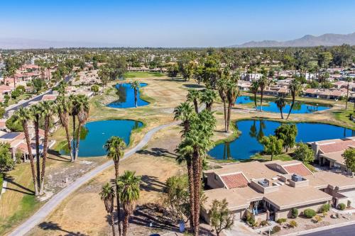 Country Club Comfort in Cathedral City, USA