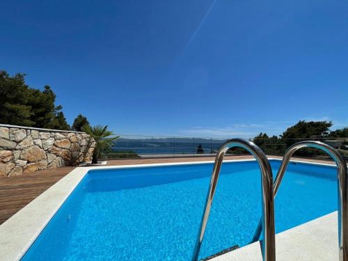 Isolated apartments with a swimming pool Cove Tvrdni Dolac, Hvar - 6112