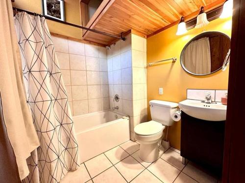 New Denver Lodge New Denver (BC) Canada